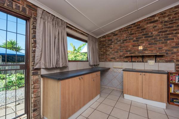 5 Bedroom Property for Sale in Denneoord Western Cape